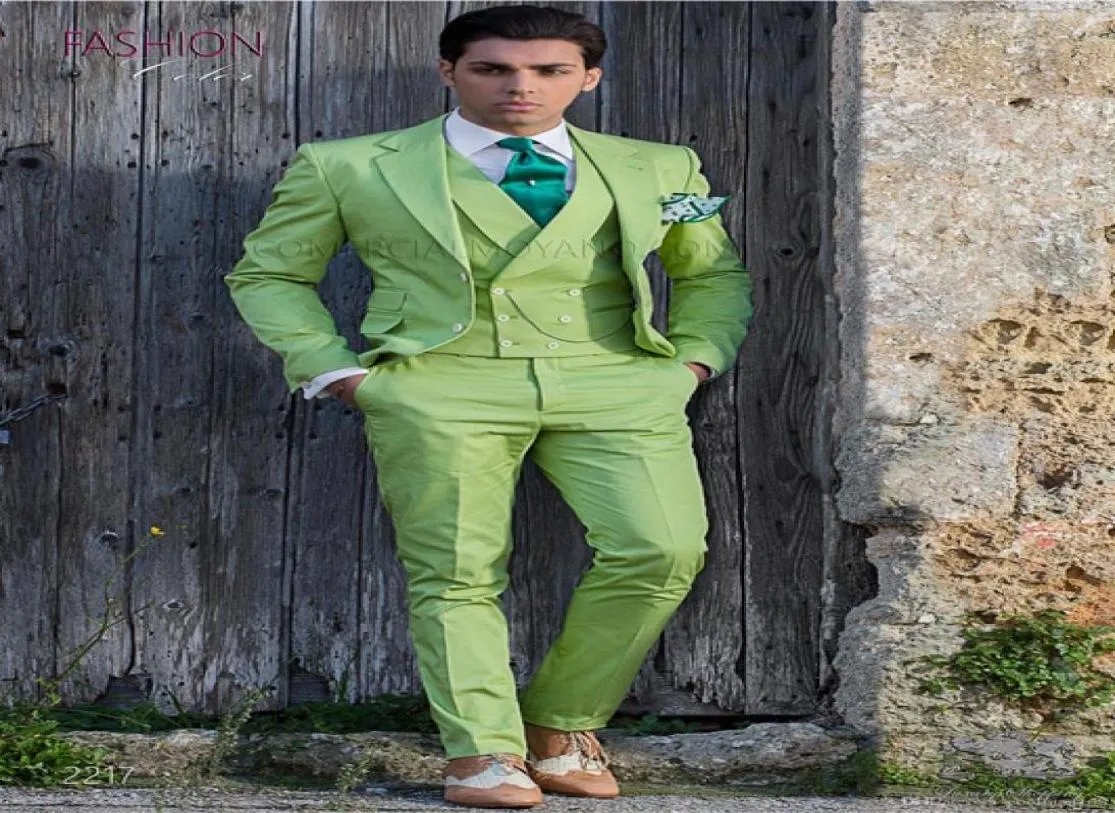 Fashion Light Green Groom Tuxedos Notch Lapel Groomsmen Mens Wedding Dress Excellent Man Jacket Blazer 3 Piece SuitJacketPantsV4075165