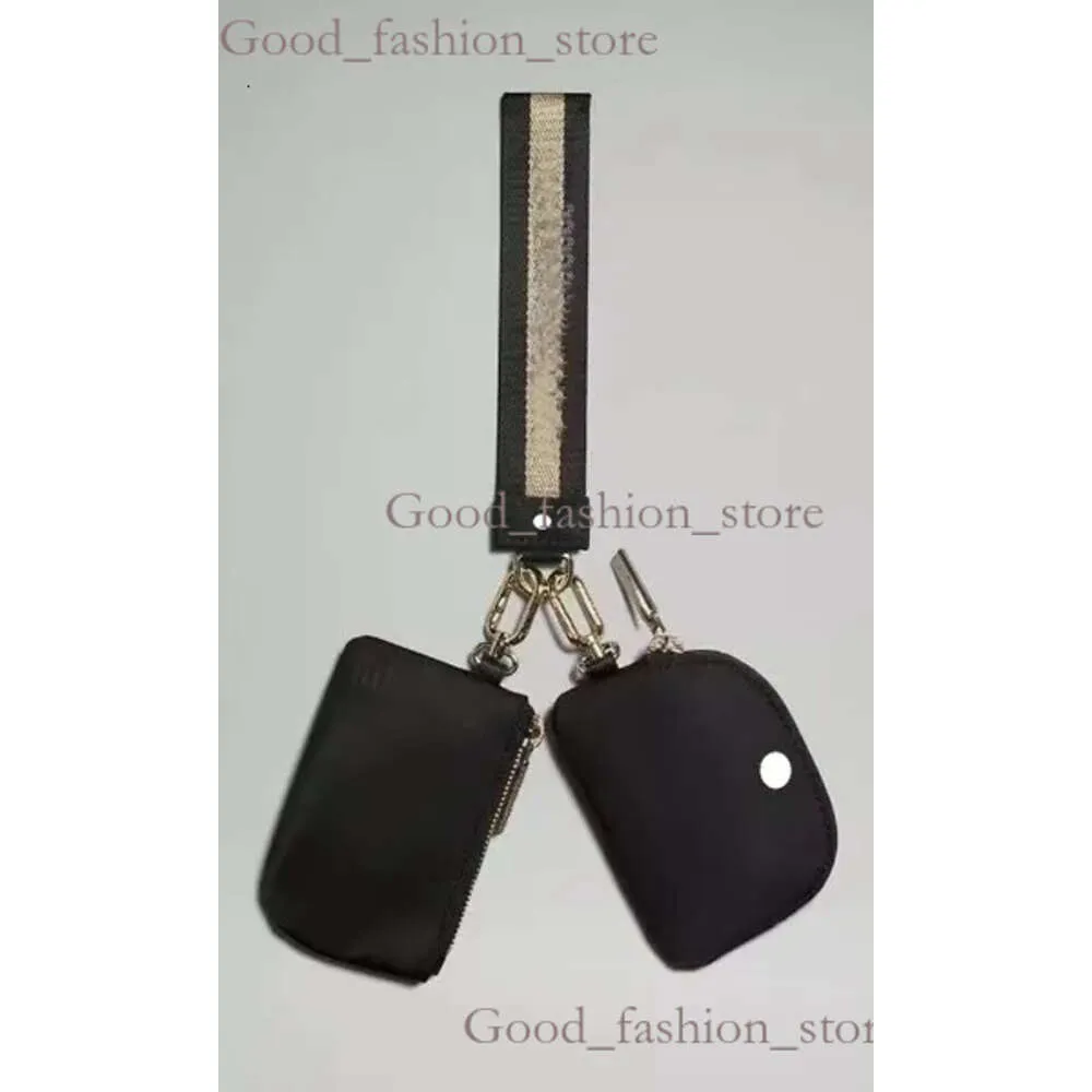 Luxurys påse Wristlet Bag Lululemmon Bag Women Keychain Designer Plånbok Högkvalitativ vattentät Mini Yoga Bag Löstagbar nyckelkedja 617