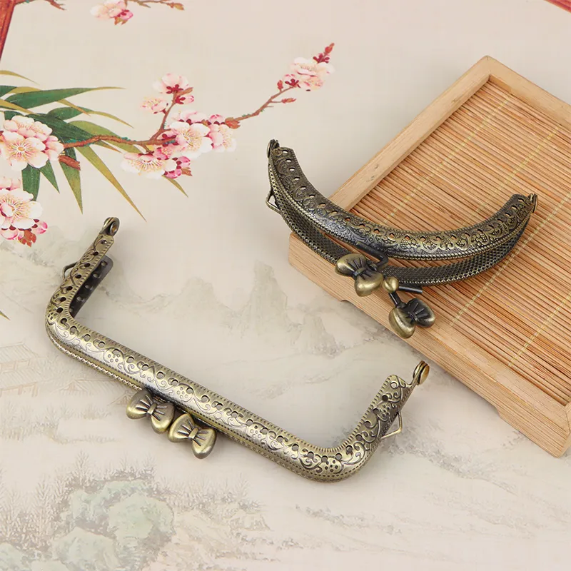 Antique Bronze Bow Knot Head Metal Antique Purse Frame With Round Square Kiss Clasp Handle DIY Clutch Bag Hardware Accessory From Strapbag 19.2 DHgate.Com