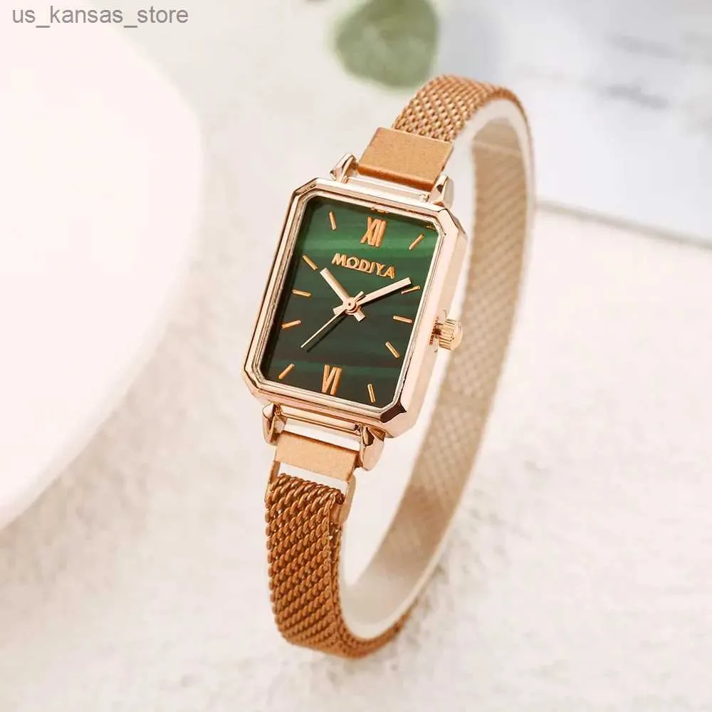 WRISTWATCHES Women Fashion Square Women Quartz Magnetyczny Zegarek Zielona tarcza Prosta różowa siatka luksusowa Womens240409