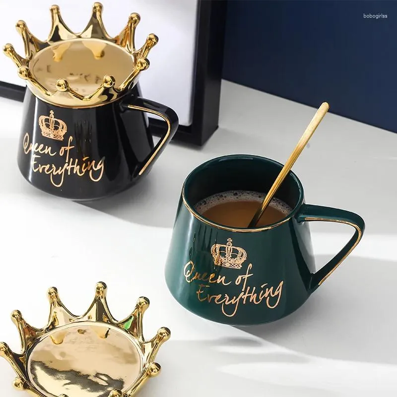 Canecas 300ml Crown Coffet Cup Ceramic com tampa e colher personalidade estilo nórdico caneca multicolor casal de Natal Presente de cozinha