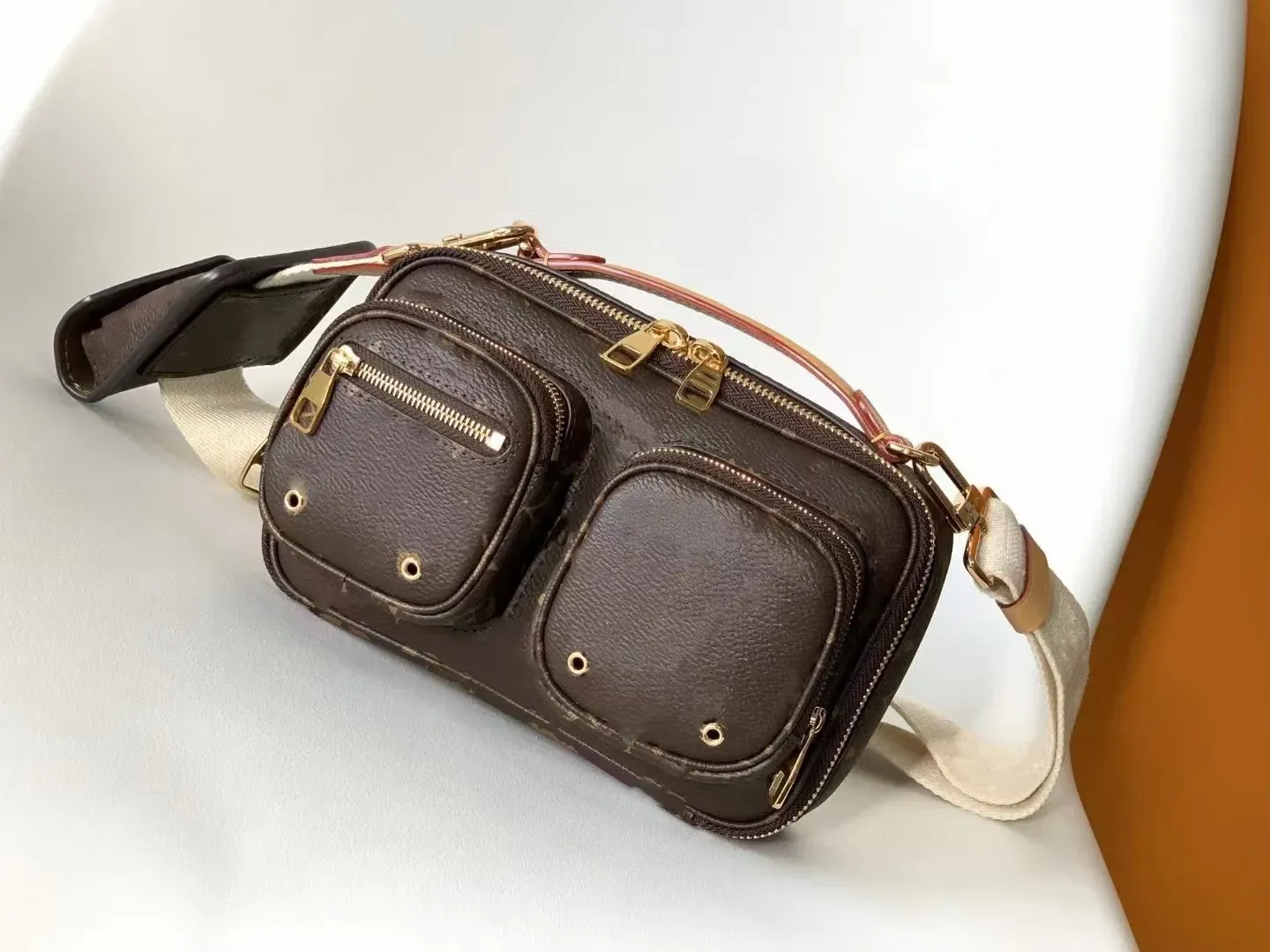 Kvinnors lyxiga designers väskor axelväska kamera handväskor pochette tillbehör crossbody plånbok kvinnor purses korthållare messenger handväska