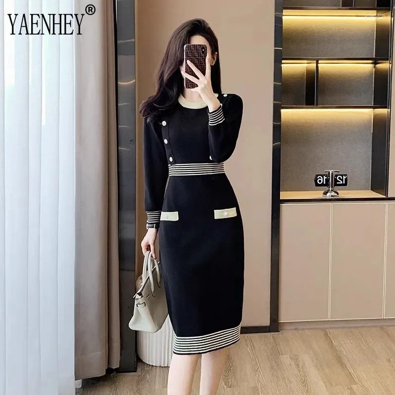 Lässige Kleider Vintage Vestido Korean Colorblocked Long Sleeve Bleistift Kleid Einfache Strickbüro -Party Frauen Kleider Herbst Winter 2024