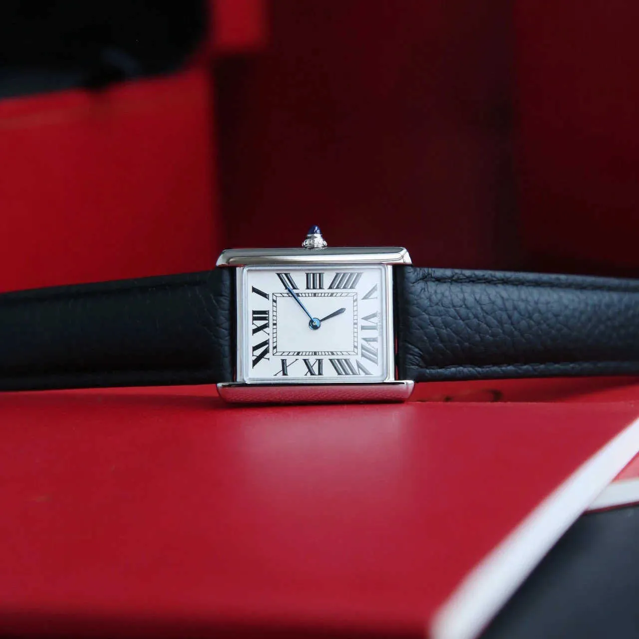 Square Simple Design Designer Slim Stone Luxury Wrist Quartz Watches Women Full Screw rostfritt stål Lady Watches Famous Brand