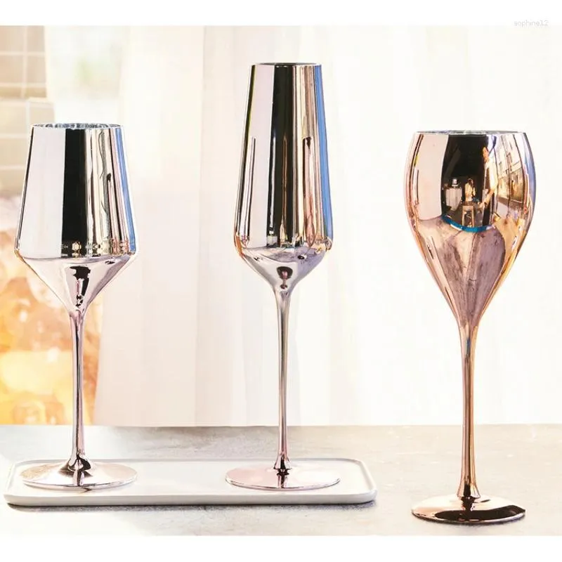 ワイングラス高価値ガールハートグラスローズゴールドレッドクリエイティブパーソナリティラグジュアリーゴブレットエレクトロードクリスタル
