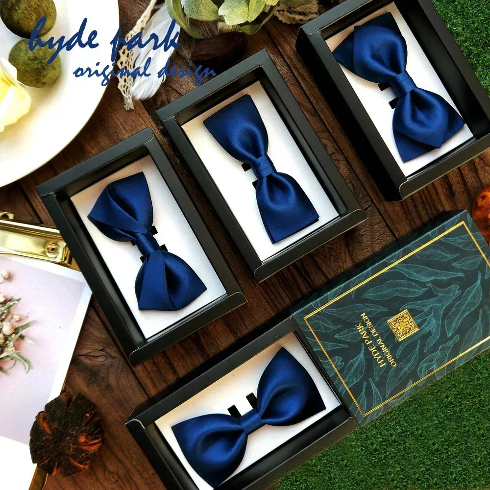 Blue Solid Cor de alta qualidade Office de casamento de negócios Officious Man Marinha azul Cravat Bow Tie240409