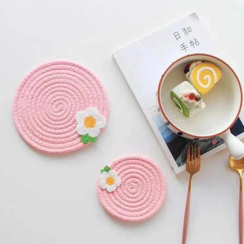 テーブルマットフラワー断熱パッドポータブル織りコットンロープミールマット日本語スタイルの装飾プレースマット