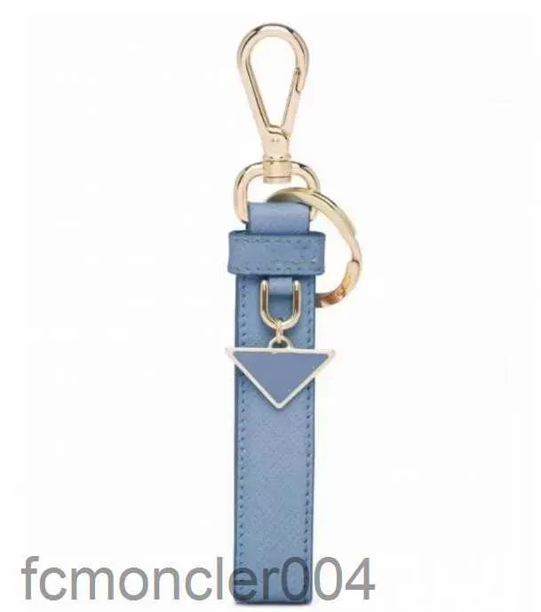 Luxusmarke Schlüsselanhänger Modetasche Anhänger Männer Frauen Auto Schlüsselkette Prad Keyring Designer Leder Schlüsselbund sehr niedlich Liebhaber Accessoires NEU6