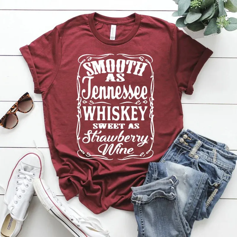 Smooth As Tennessee Whisky Sweet Strawberry Wine Shirt Country Music Rodeo Shirts Women Graphic Tee Tshirt 240409