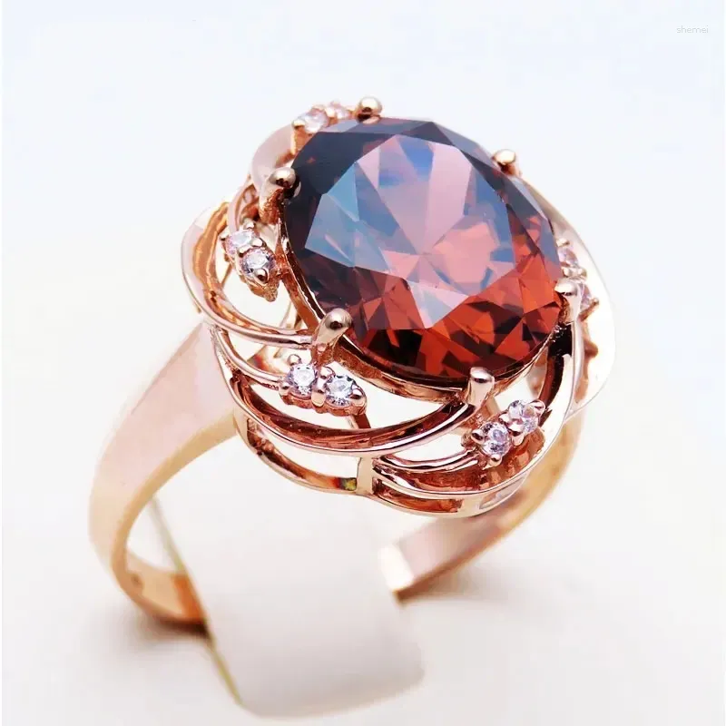 Cluster anneaux 585 or Purple Gold 14K Rose Rose incrustée Brun rouge Fleur pour femmes Luxury Classic Romantic Engagement High Jewelry