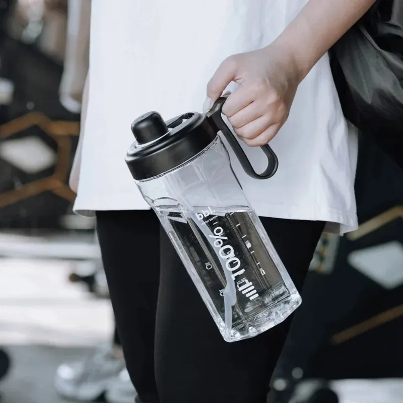 1 % бутылки с водой со Strain Tritan BPA бесплатно 1500 мл спортивных бутылок.