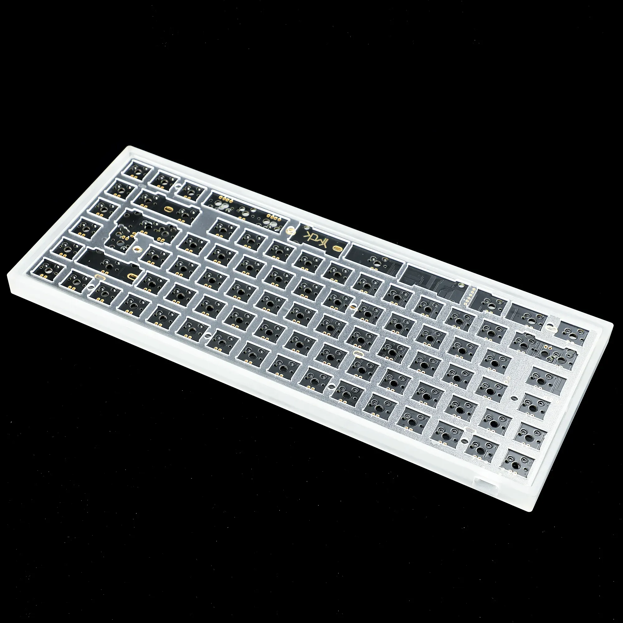 Tillbehör 75% 84 PC Plate Polykarbonat ANSI ISO -layout för KBD75 YMD75 V1 V2 V3 PCB CASE 75V3 Mekanisk tangentbord Laptoptangentbord