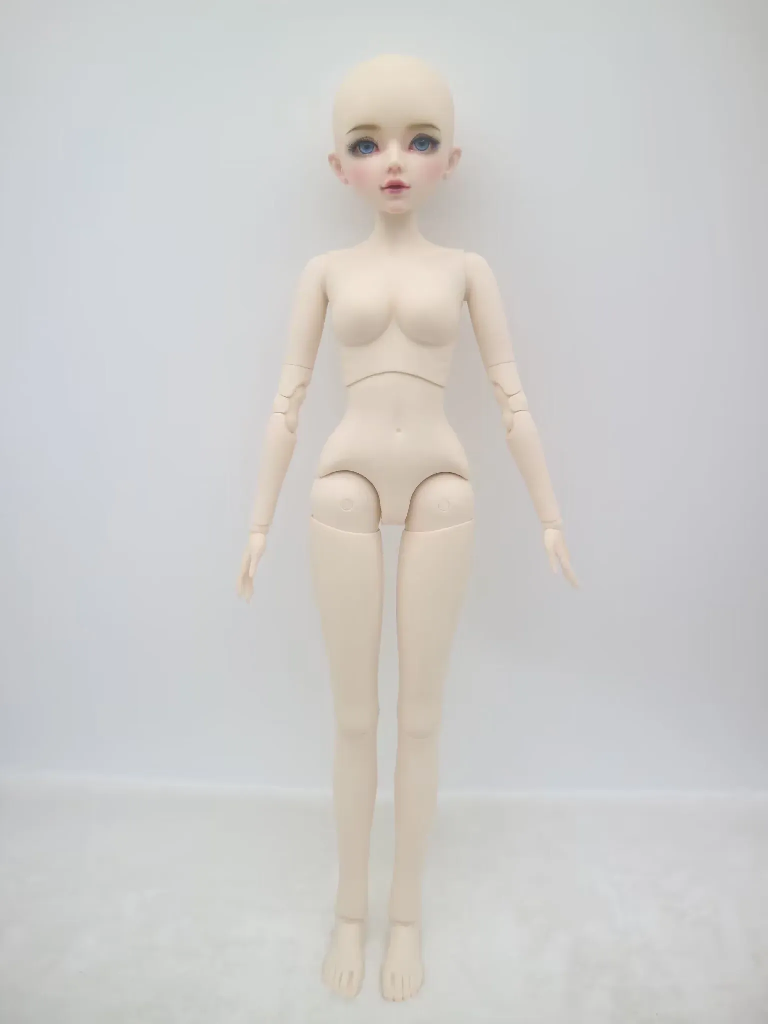 BJD Dolls: 1/3 Scale Female Ball Jointed Doll, 56cm Movable Body