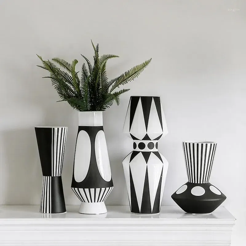 Vasi Nordic Design Creative Ceramica Ceramica in bianco e nero Vaso astratto fiore Desktop Retro Decorazione artigianale