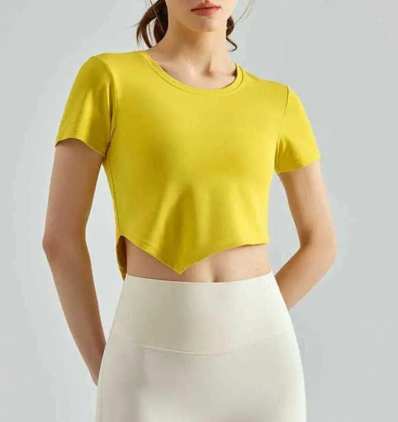 Lu Lemons Hem L Irregular Yoga Tops Short Sleeved Women s Skin Bare Breathable Fiess Shirt Running Quick Dry T shirt Fie hirt1
