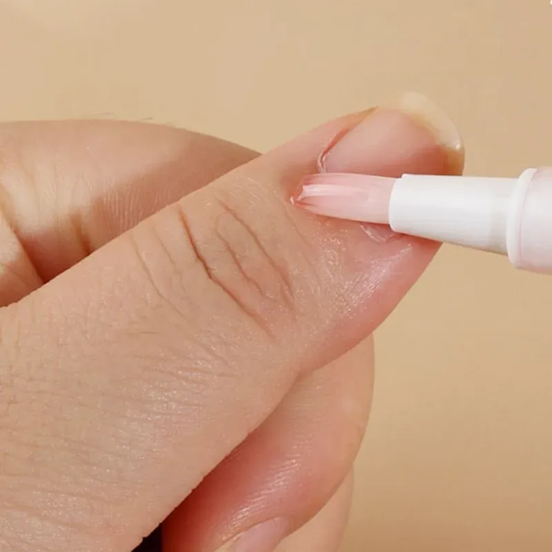 Huile de cuticule à ongles stylo pour l'huile de nourriture de plante d'huile d'huile de santé beauté pour la manucure