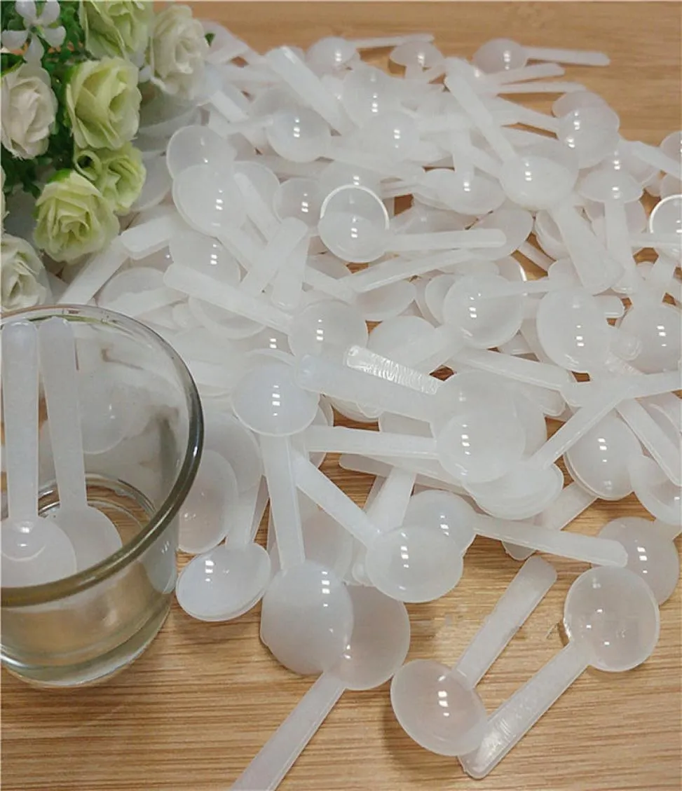 1g mini Transparent White Plastic Spoon Cosmetic Mask Powder Refillable Spoons Cosmetic Tools fast F12881380531