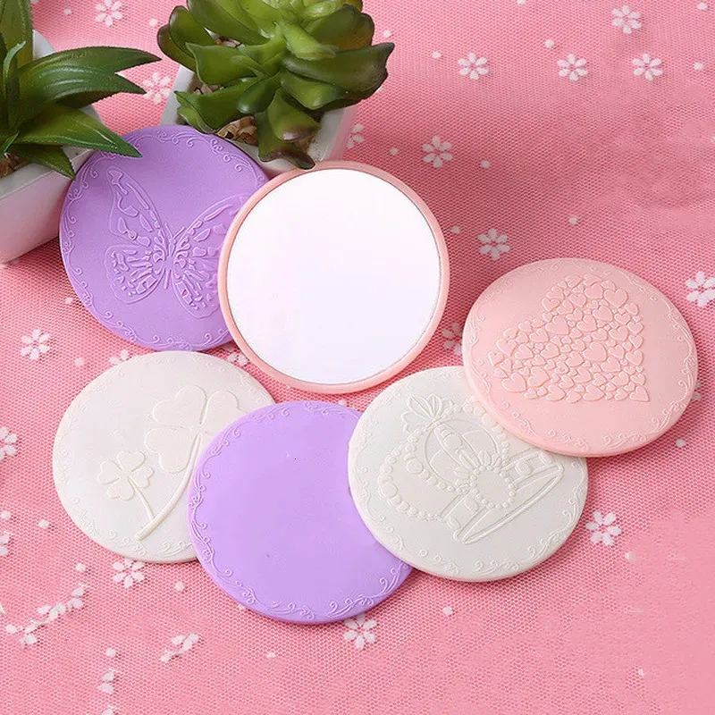 TSHou717 Leuke 1 stcs Mini Pocket Makeup Mirror Cosmetisch compact metaalspiegels Kleur Random Dia 7CM 240409