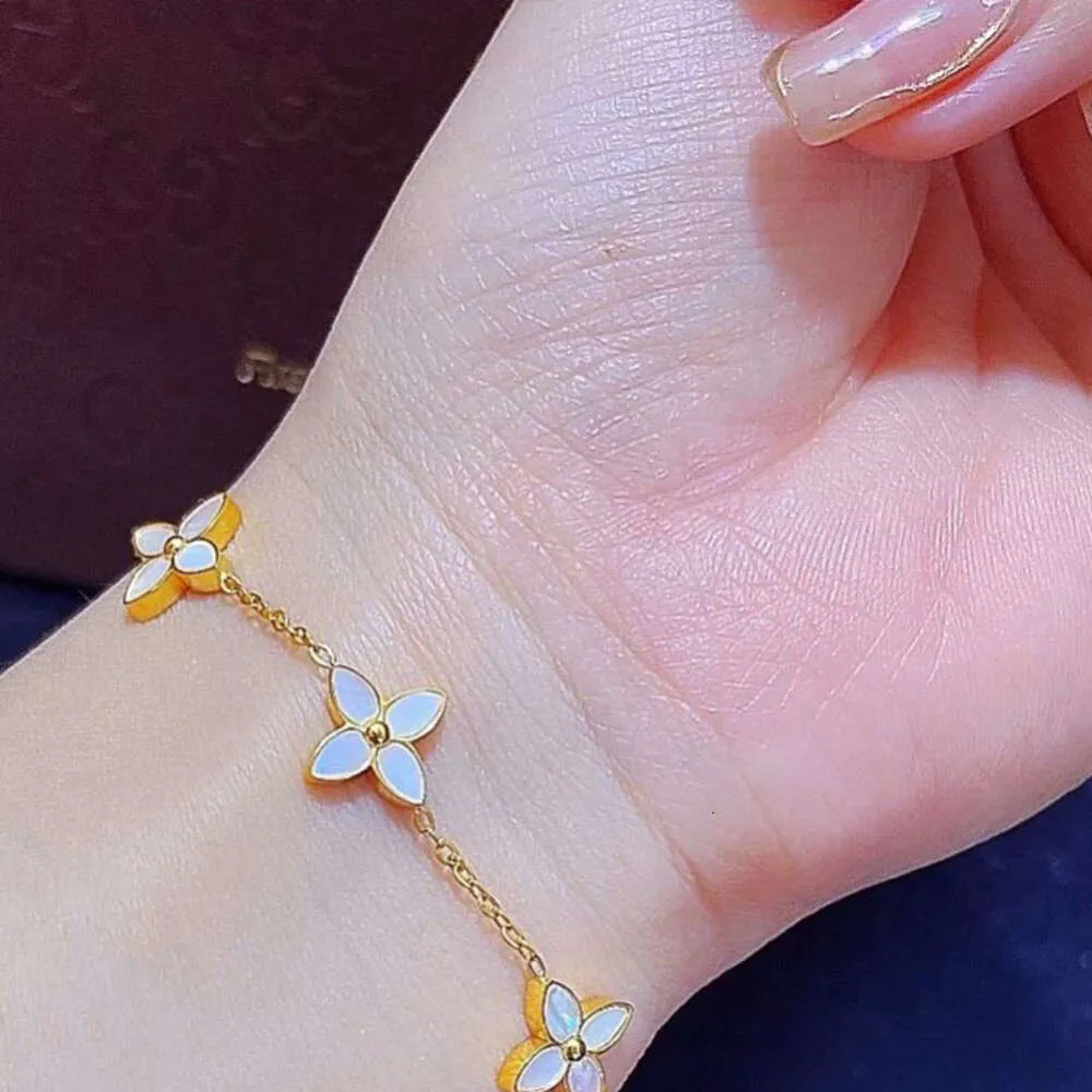 Van Clover Bracelet Fashion Stainless Steel Four Star Flower Bracelet Vacuum Electroplated Colour Protection 18K White Clover Adjustable Jewellery