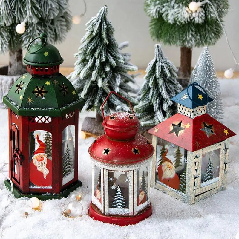 Titulares de velas Natal Retro Iron Candlestick pintado à mão portátil Lâmpada de vento decoração de casa Presente à prova de vento Craft de metal