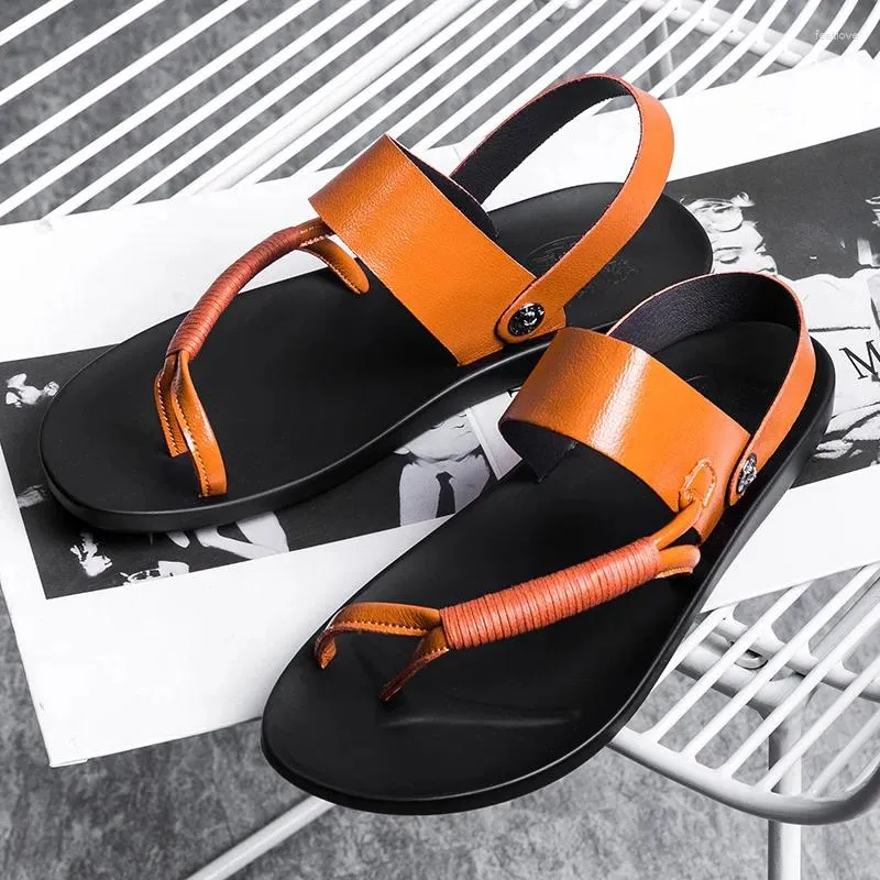Sandales de haute qualité 2024 Chaussures pour hommes Summer confortable Soft Sole Double Put Frendy Slippers