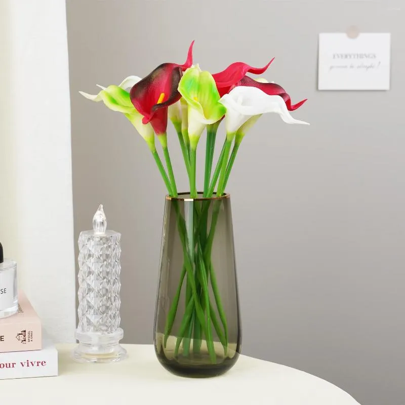 Fleurs décoratives Arrivée artificielle pu real touch 13 couleurs mini lis calla pour la décoration de mariage des fournitures de fête de fête