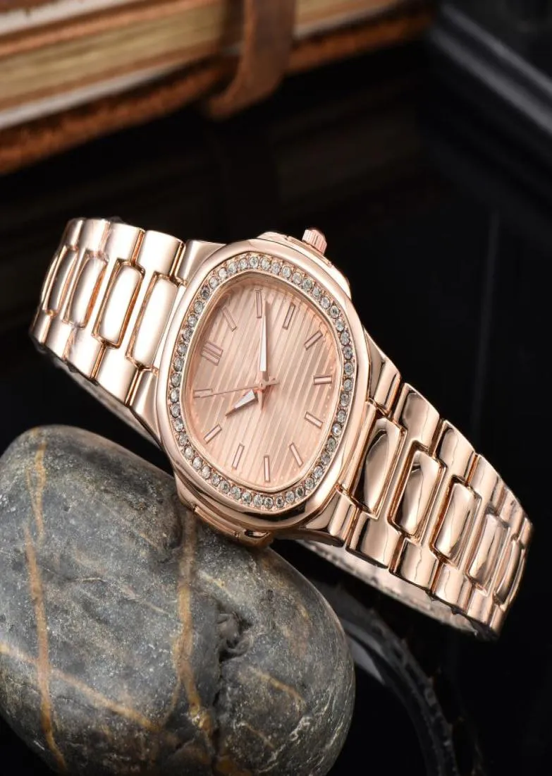 Roségouden vrouwen horloges met diamantkas Quartz Movement modejurk horloge lumineuze splash waterdichte klok goede kwaliteit casual8825257