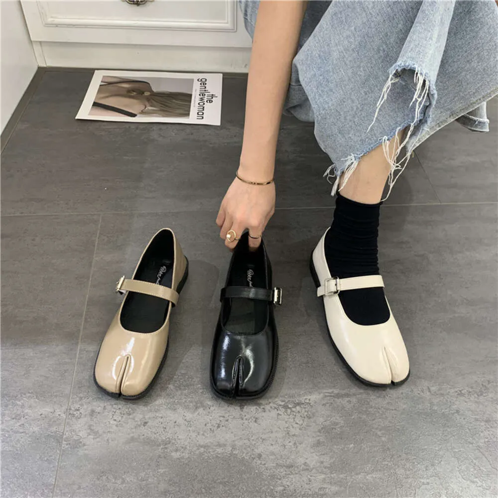 Femmes rétro Flat Women's Square Single One Word Boucle peu profonde bouche Mary Jane Spop Toe Shoes Sandales