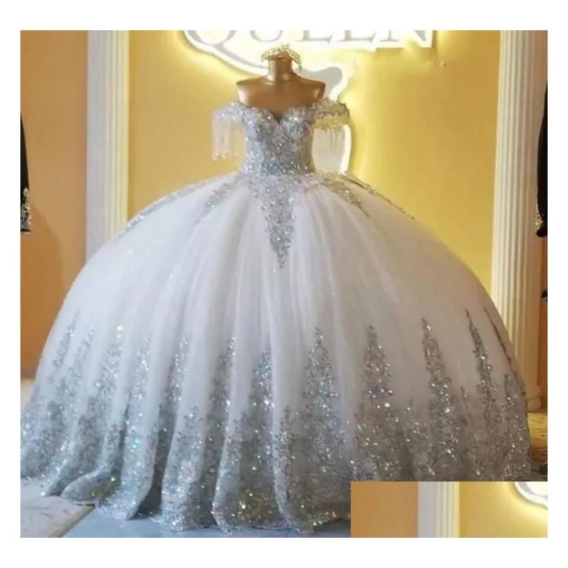 Quinceanera -jurken Sparkly Light Blue V Neck Ball Jurk Charro 2022 van de Shoder Lace Lades Applique Long Evening Drop Deliv Otmhl