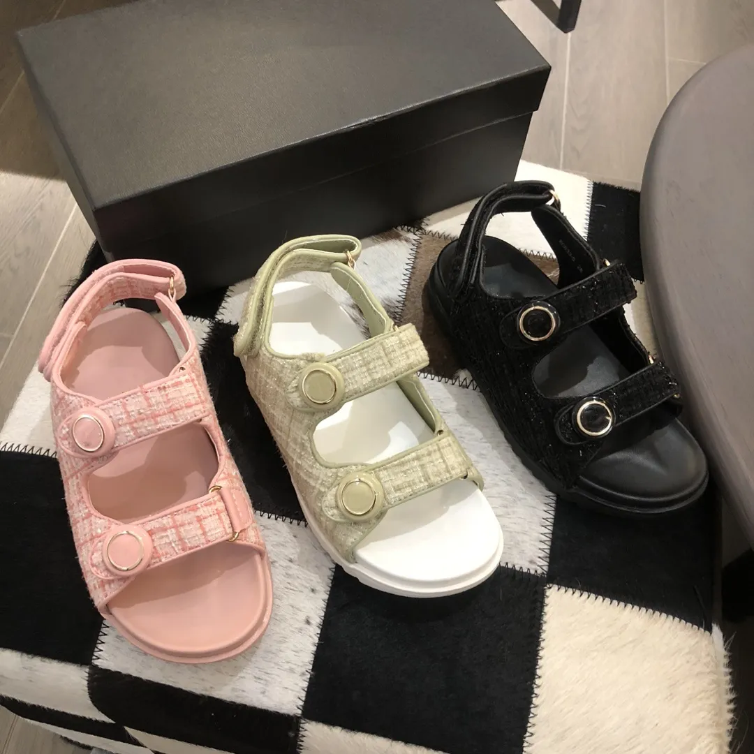 Designer Summer Kids Sandaal Tweed Leather Pink Girls Zomerschoenen in elkaar grijpende C ENGEL SANDALS Sandalen Kinderen Slippels verstelbare hookloop muilezelsglaasjes