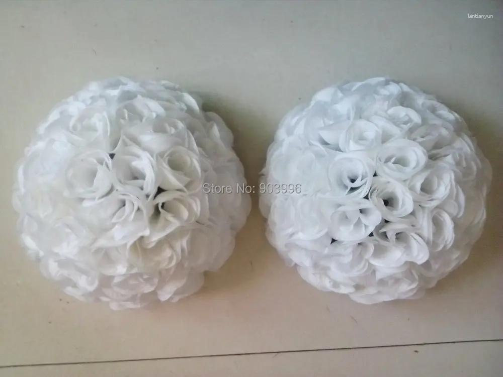 Fleurs décoratives 30 cm 10pcs / lot Boule de rose blanche Fleur de mariage décoraiton