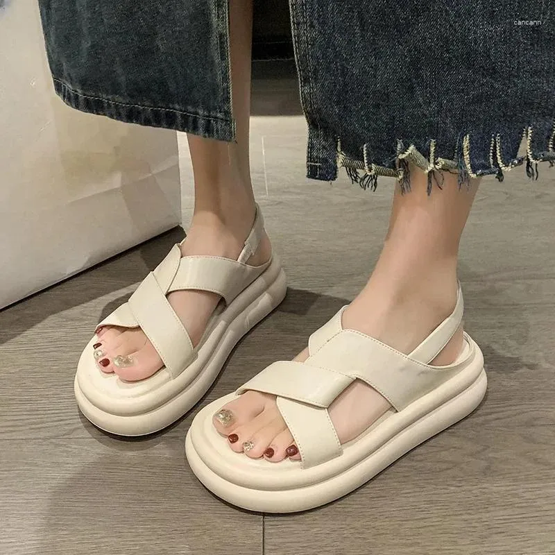 Sandaler Summer Casual Fashionable Platform Sole Running Shoes Bekväma icke-halkhöjande Flat Bottom Women's No: 8911