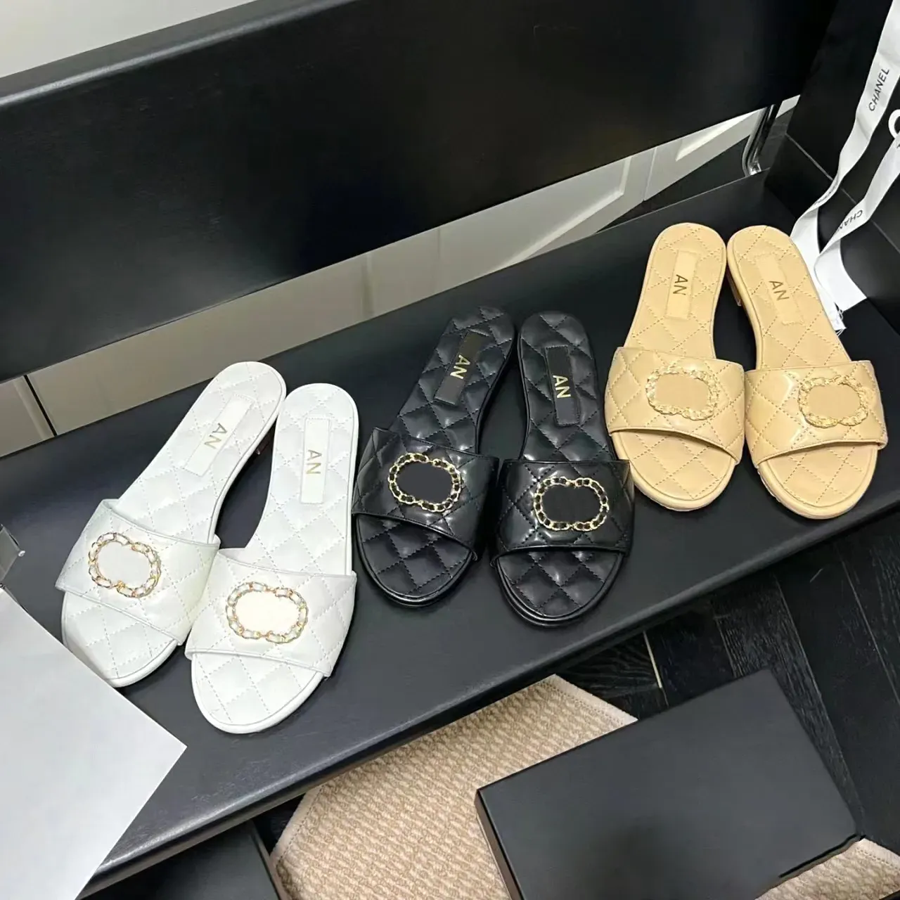 topkwaliteit kanaal slipper sandaal luxe ontwerper schuif zwarte schuifregelaars strand muilezel echte lederen heren plat buiten buitenshuis binnen zonnige zomer dames loafer sandale dame