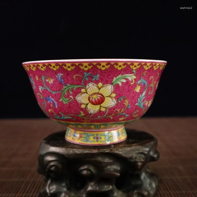 Decorative Figurines Delicate Chinese Famille Rose Porcelain Enamel Colorful Bowl Painted With Flowers No.1