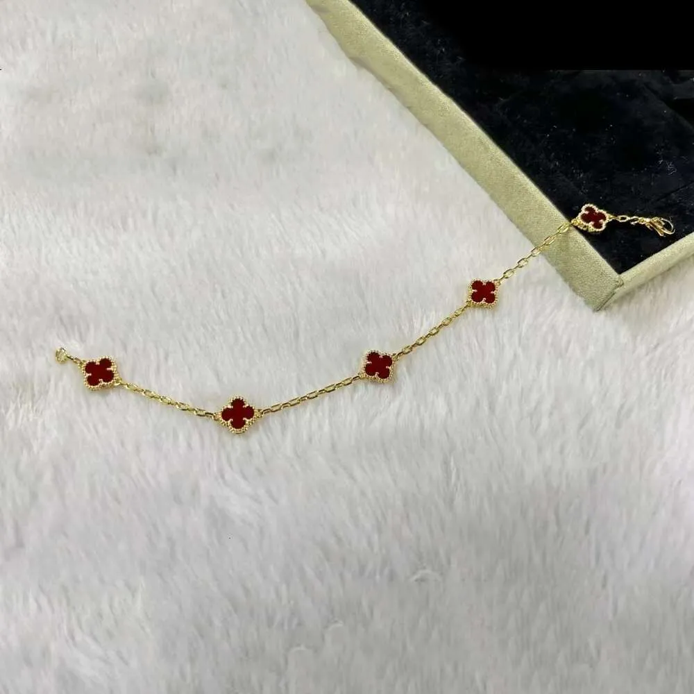 Luksusowy projektant Van Clover Bransoletka Fashion Classic 925 SBRINLING SREBRNY Nonnish 18K Gold Conquefoil Red Onyx Biżuteria z obudową
