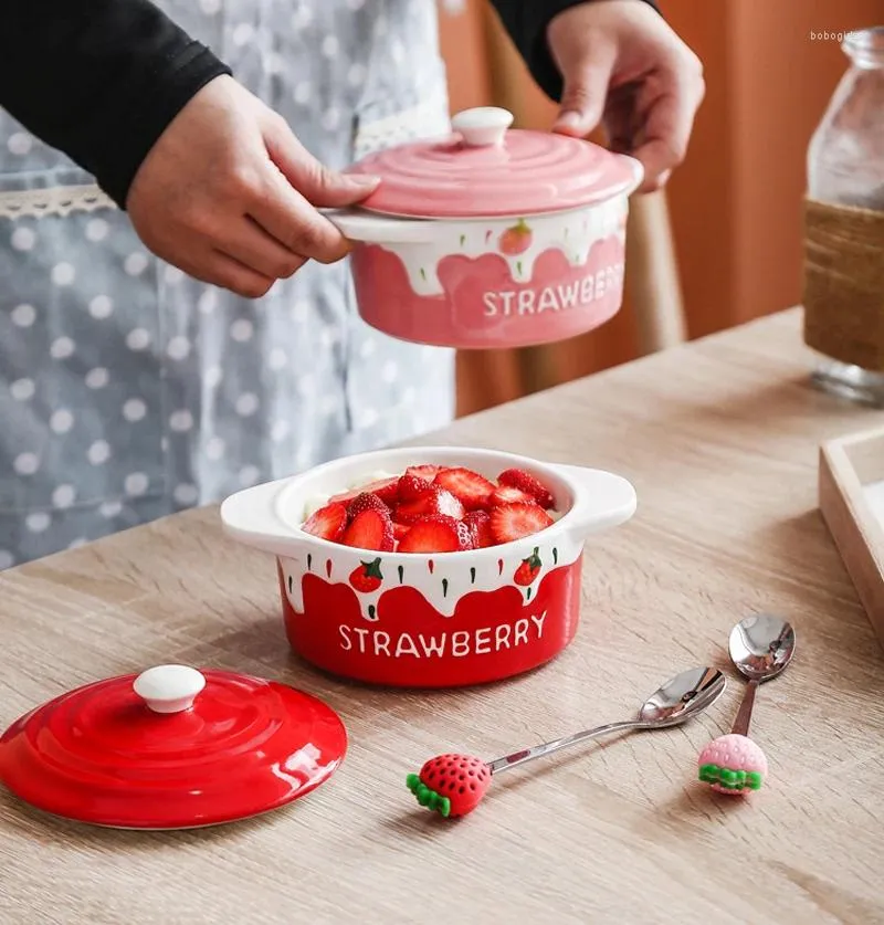 Skålar 5 tum präglad porslinsmiddagskål med lock Strawberry Design Kylskåpsaladers barn spannmål
