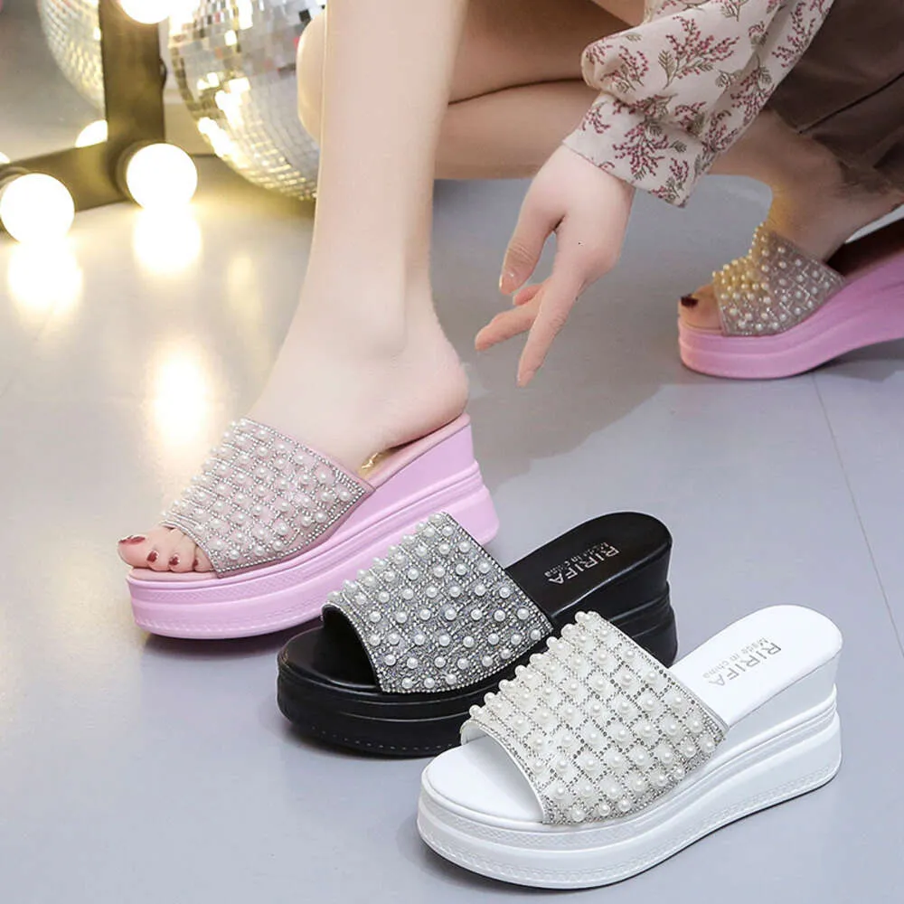 2024 Summer New Style Outward Wearing Matsu Cake Thick Sole High for Women's Sequin Pearl Slop Heel Cool Slippers