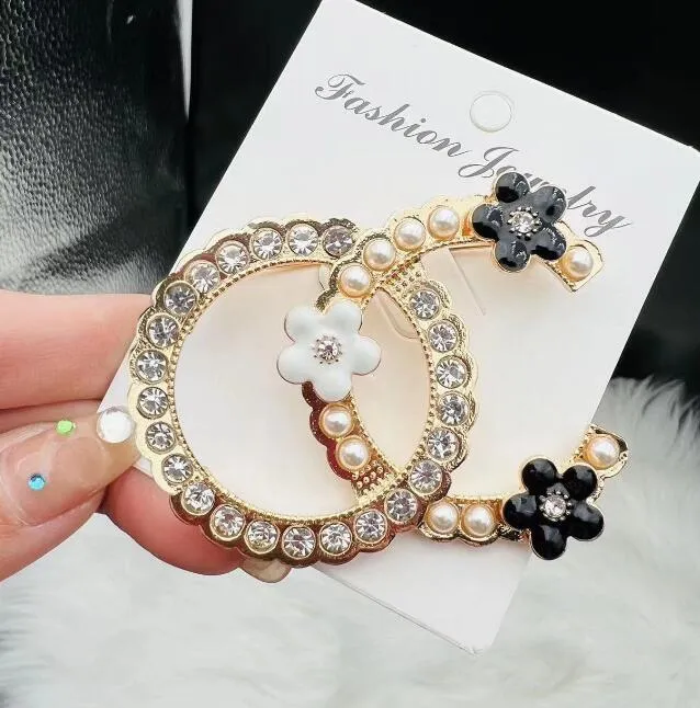 20Style Designer Brosch varumärkesbrev Pins Brosches Women Luxury Elegant Wedding Party JewerLry Accessories Gifts