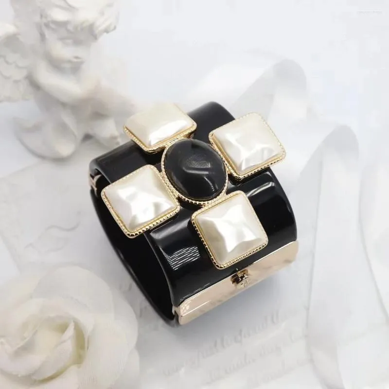 Bangle Fashion Exducite Cross High Quality Black Armband