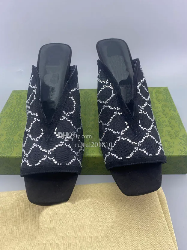 Salpistas de diamante de calcanhar médio Moda feminina Flatos de esportes ao ar livre Flats confortáveis de altura de 7 cm de sandálias e chinelos 35-43