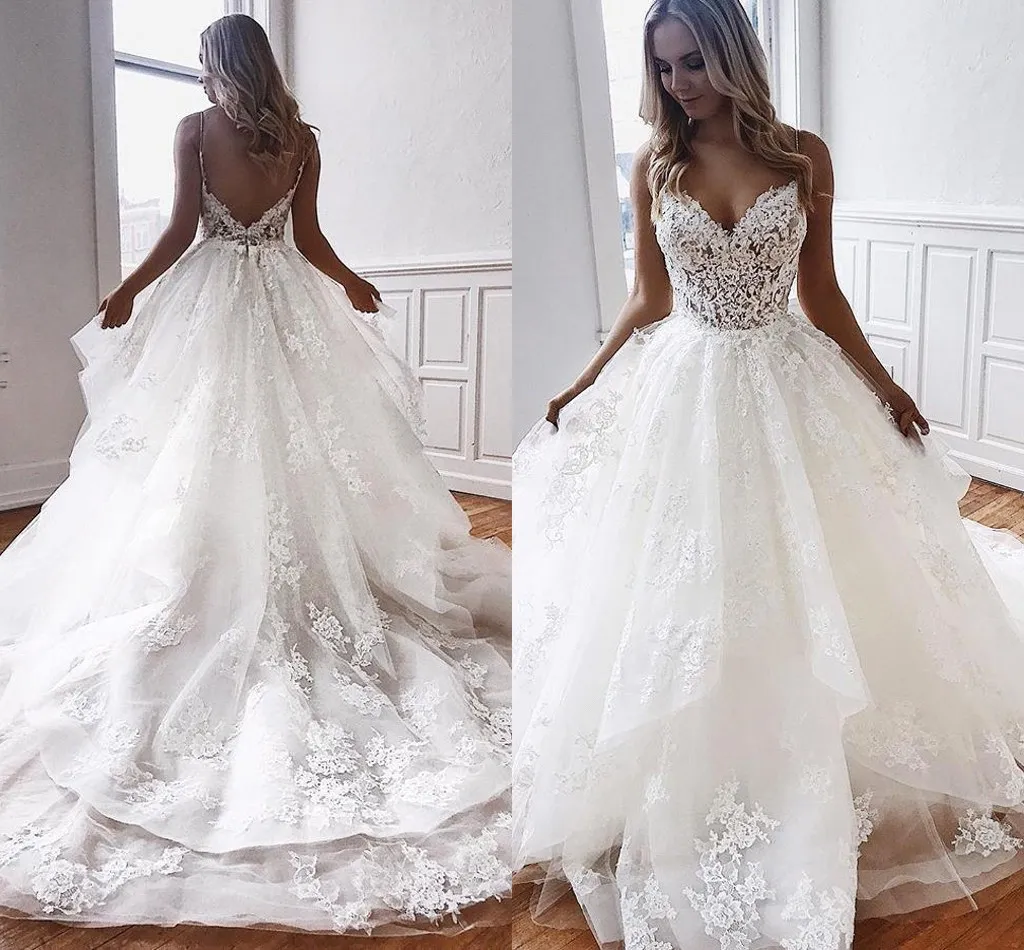 Sexy Open Back Lace Tulle Wedding Dresses A Line Spaghetti Straps Appliques Beads Ruffles Long Tran Bridal Gowns BC3162