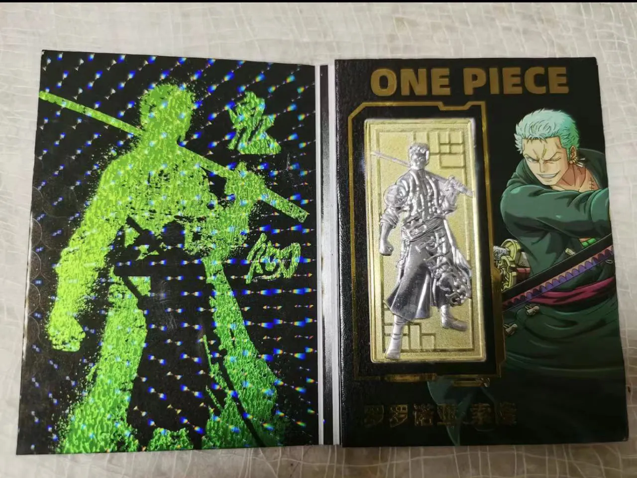 ONE PIECE　メタルポートレート Anime Toys: Bronze Metal Card Featuring Swordsman Design