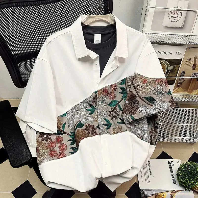 Chemises décontractées pour hommes Summer Broidered Shirts Men Men Fashion Casual Flower Shirts Mens Japonais Streetwear Loose Shirts à manches courtes Men Plus taille 240409