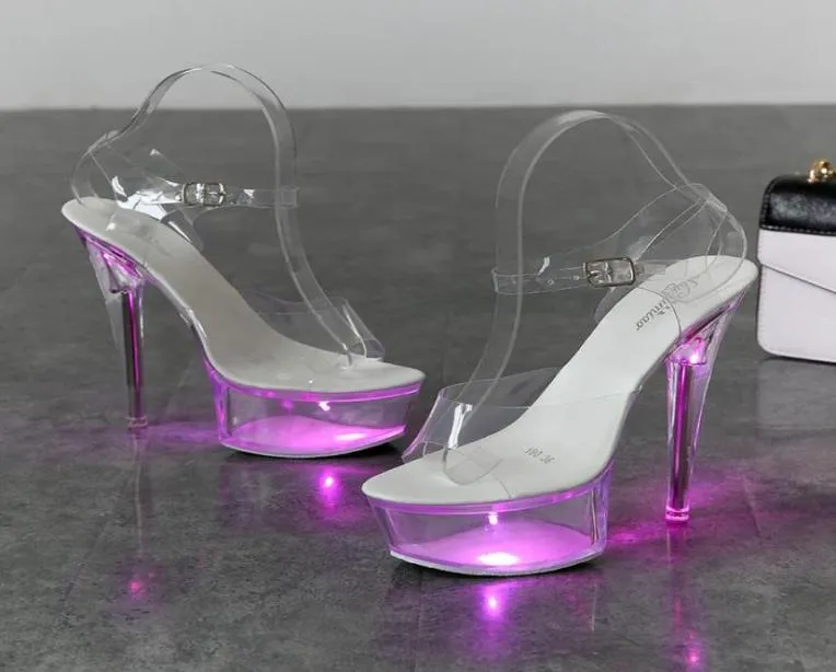 I sandali a colori illuminano scarpe luminose luminose da donna luminosa con piattaforma trasparente modello passwalk2843063