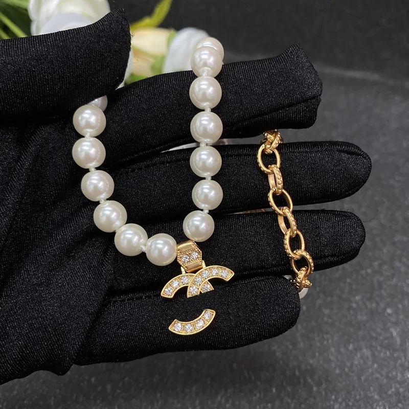 Pearl Necklace Luxury Designer smycken för kvinnor märke guldhalsband c kedjor halsband med diamantkvinnor bröllop festtillbehör gåvor