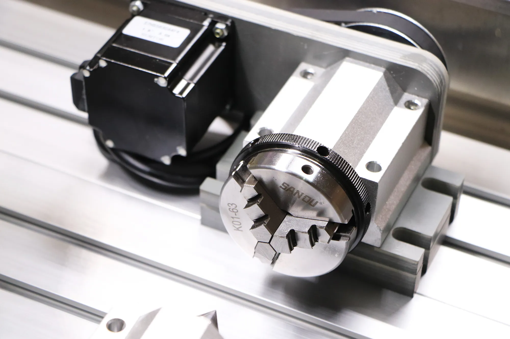 DHgate.com:4 Axis CNC 3040 2.2KW Metal Wood Engraving