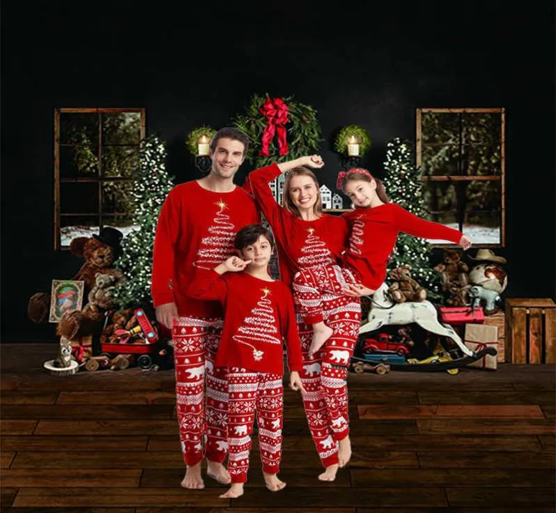Family Matching Tenues 2022 Nouvel An Pyjamas de Noël rouge d'hiver pour toute la famille Vêtements pour enfants couples Paja3490634