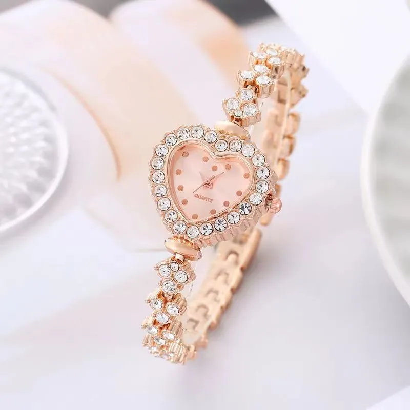 Great quality women Designer WristWatches water diamonds with box heart style lady fashion casual Luxury Dial 28mm quartz Watchs no609