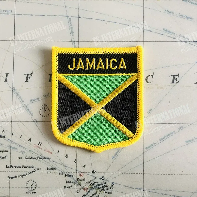 Jamaica National Flag Stickerei Patches Abzeichenschild und quadratische Form Pin Ein Set auf der Stoff Armband Rucksack Dekoration