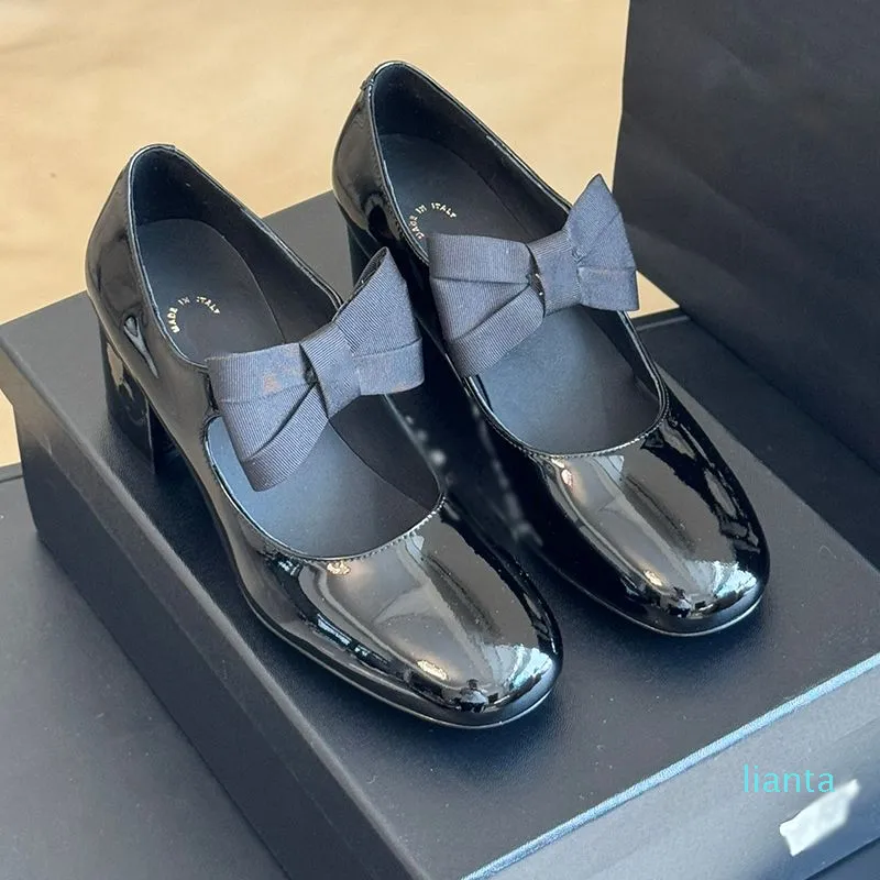Spring New Bow Mary Jane célèbres femmes Designer Shoes formelles